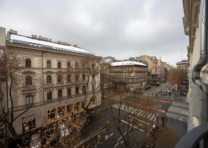 Deluxe & Charm Central Suite Next The Andrassy Fashion St