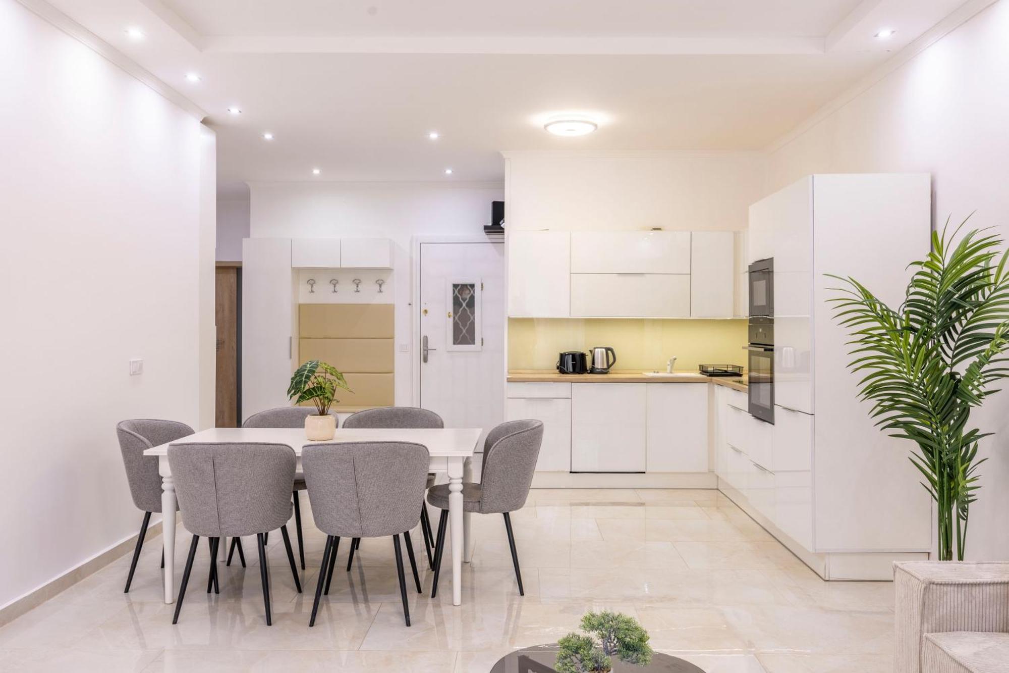 Deluxe & Charm Next The Andrassy Fashion St Apartamento *
